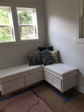 606 Ray Ave in Hendersonville, NC - Foto de edificio - Building Photo