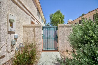 8048 W Rochelle Ave in Las Vegas, NV - Building Photo - Building Photo