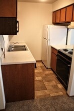415 S Haverhill Rd, Unit 102 in El Dorado, KS - Foto de edificio - Building Photo