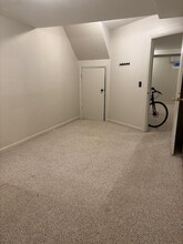 211 Roundhouse Ct in Baltimore, MD - Building Photo - Building Photo