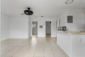 709 SW 13th Ave in Fort Lauderdale, FL - Building Photo - Building Photo