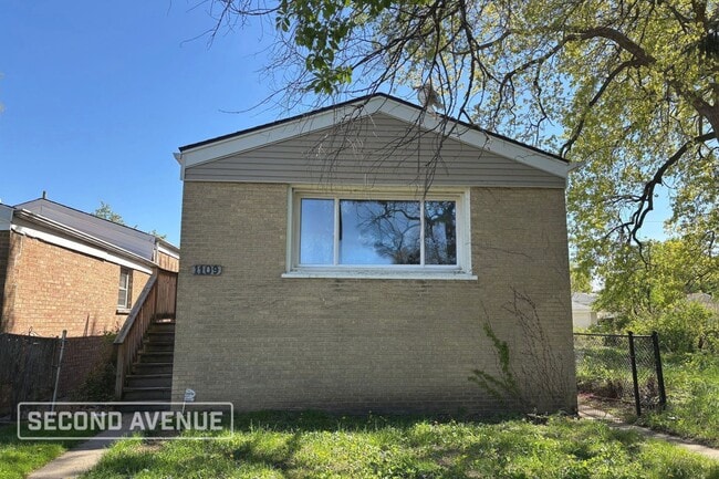property at 1109 W 110th Pl