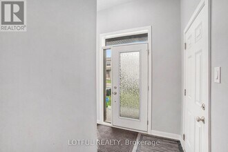 353 Crossway Ter in Ottawa, ON - Building Photo - Building Photo