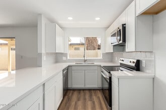 747 W Rice Dr in Tempe, AZ - Building Photo - Building Photo