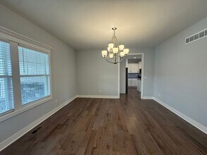 8111 N Sycamore Ave in Kansas City, MO - Building Photo - Building Photo