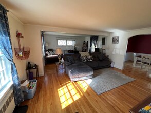 23 Spring St in Lexington, MA - Building Photo - Building Photo