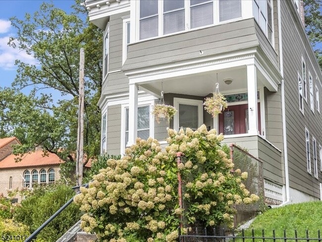 190 Hillside Ave in Glen Ridge, NJ - Building Photo - Building Photo