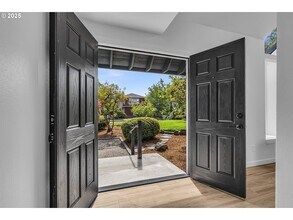 5375 NW Edgebrook Pl in Portland, OR - Building Photo - Building Photo