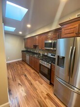 136 Inman St, Unit 1 in Cambridge, MA - Foto de edificio - Building Photo