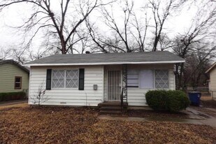 8706 Cardella Ave in Dallas, TX - Building Photo