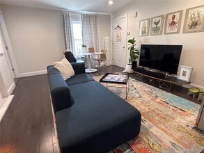 3 Bryant Ave in Roslyn, NY - Building Photo - Building Photo