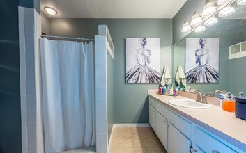 1655 The Greens Way in Jacksonville Beach, FL - Building Photo - Building Photo