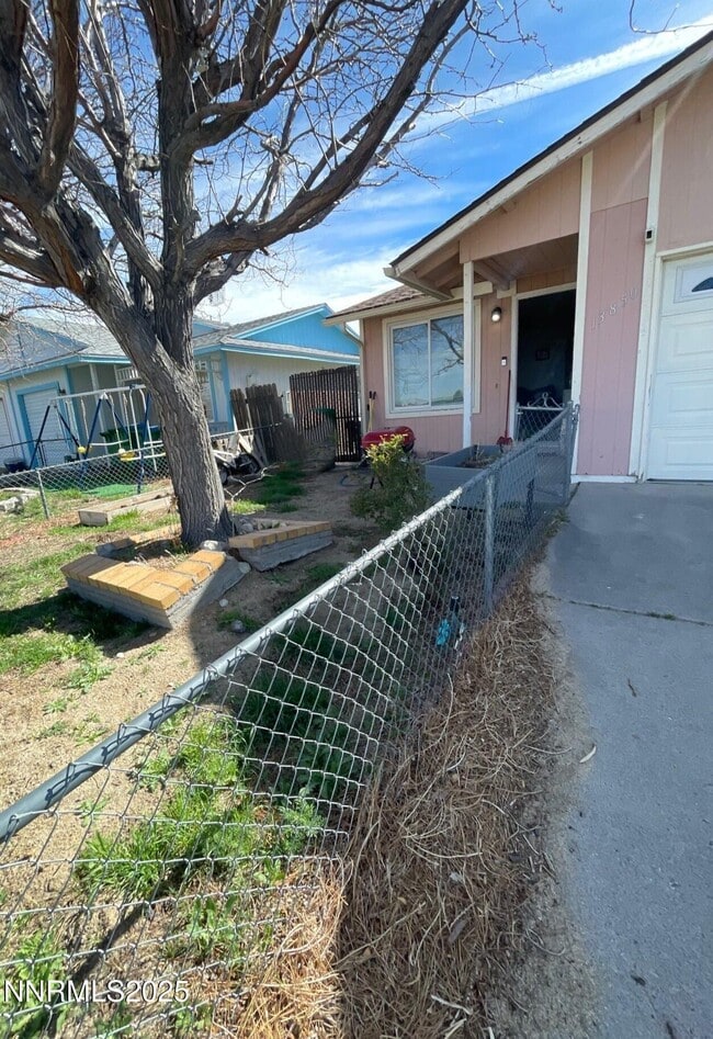 13850 Mt Babcock St in Reno, NV - Building Photo - Building Photo