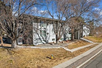 Greencrest Apartments in Colorado Springs, CO - Building Photo - Building Photo
