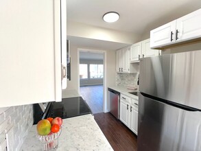 1611 Washington Blvd in Stamford, CT - Building Photo - Building Photo