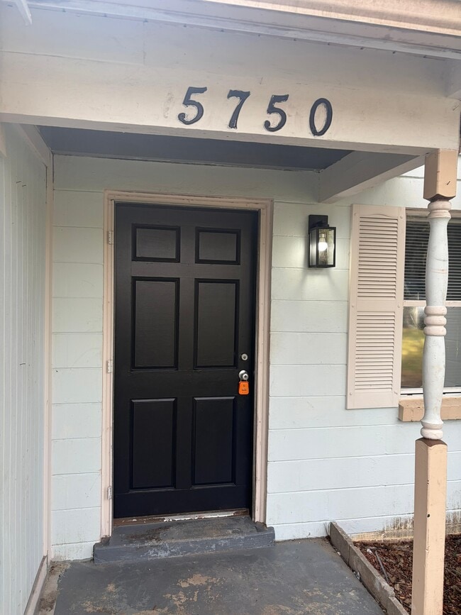 property at 5750 Blackthorn Rd