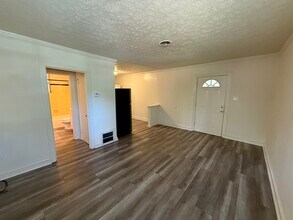 1 Jefferson Pl, Unit #5 in Athens, GA - Foto de edificio - Building Photo