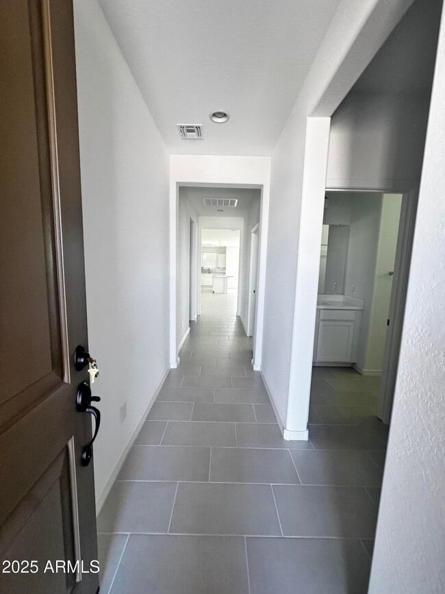 9957 W Mitchell Ave in Avondale, AZ - Building Photo - Building Photo