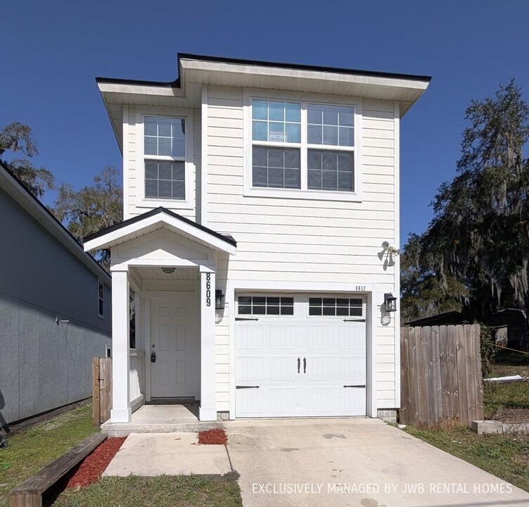 8609 Jasper Ave in Jacksonville, FL - Building Photo