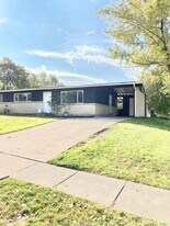 2095 W 5900 S in Roy, UT - Building Photo