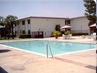 Woodlake in Huntington Beach, CA - Building Photo - Building Photo