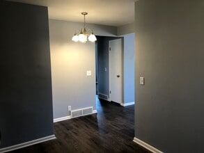 243 Orchard Ct in Carbon Cliff, IL - Building Photo - Building Photo