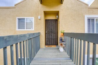 17173 W Bernardo Dr in San Diego, CA - Building Photo - Building Photo