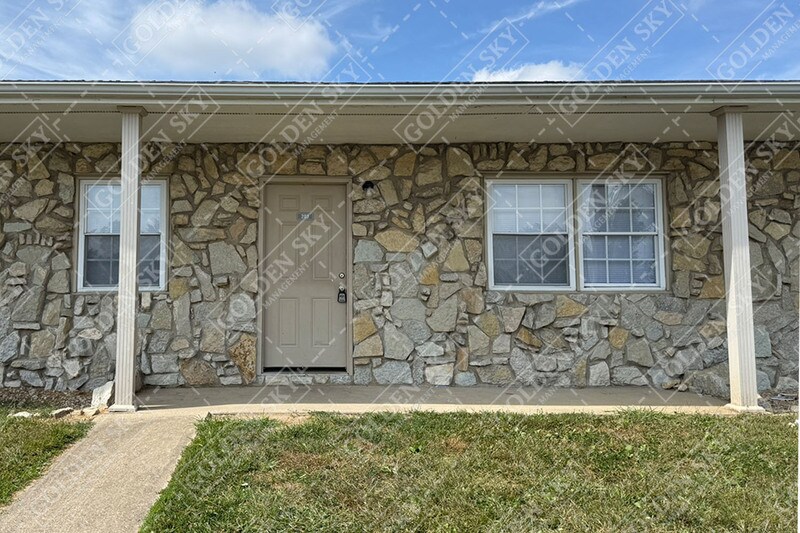203 S Keystone Cir in Muncie, IN - Building Photo