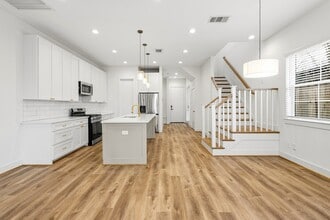 1007 Mount Auburn Ave in Dallas, TX - Building Photo - Building Photo