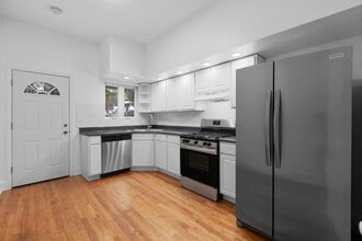 1828 N Whipple St in Chicago, IL - Building Photo - Building Photo