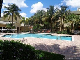 5612 Rock Island Rd in Tamarac, FL - Building Photo