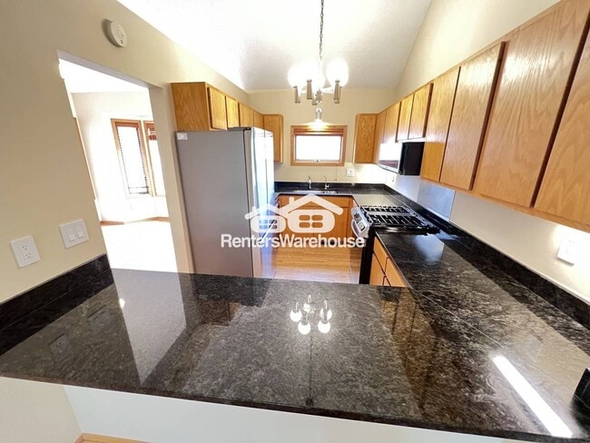 2852 Kenwood Isles Dr in Minneapolis, MN - Building Photo - Building Photo