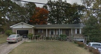 1113 3rd Ave in Pleasant Grove, AL - Building Photo