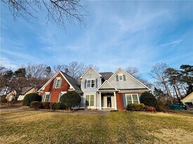 895 Thoroughbred Trce in Sugar Hill, GA - Building Photo