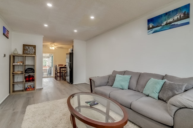 11646 Lincoln St in Northglenn, CO - Foto de edificio - Building Photo