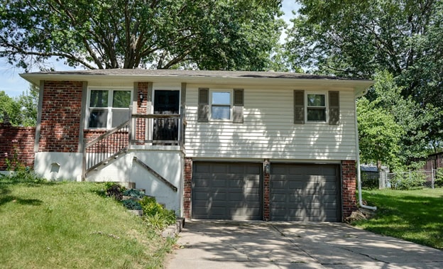 property at 3909 S Marshall Dr