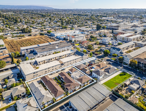 14024 Kornblum Ave in Hawthorne, CA - Foto de edificio - Building Photo