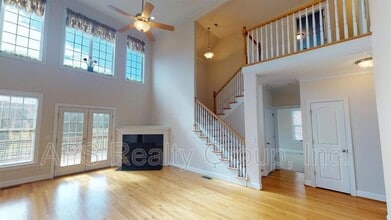 825 Cameron Village Dr in Winston-Salem, NC - Building Photo - Building Photo
