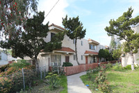 9015 Owensmouth Ave in Canoga Park, CA - Building Photo - Building Photo