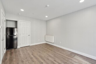 610 Congress St in Portland, ME - Building Photo - Building Photo