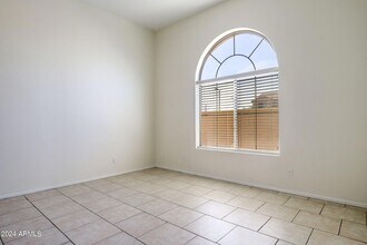 2429 N 83rd Dr in Phoenix, AZ - Building Photo - Building Photo