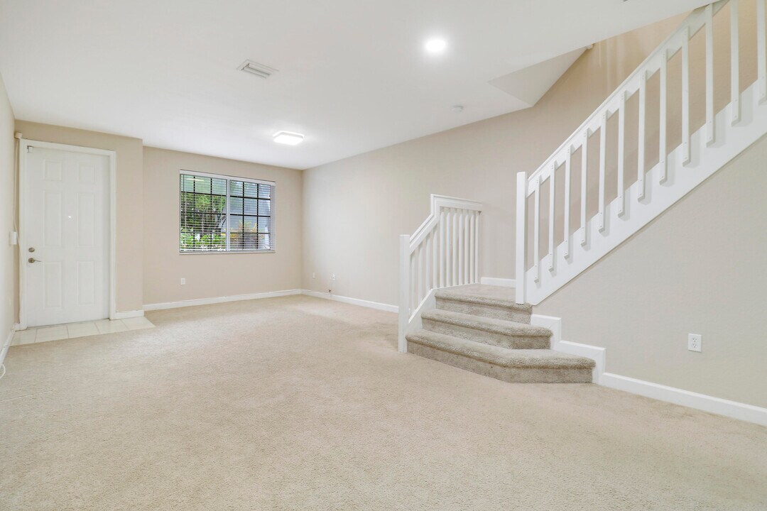 4170 Napoli Lake Dr in West Palm Beach, FL - Building Photo