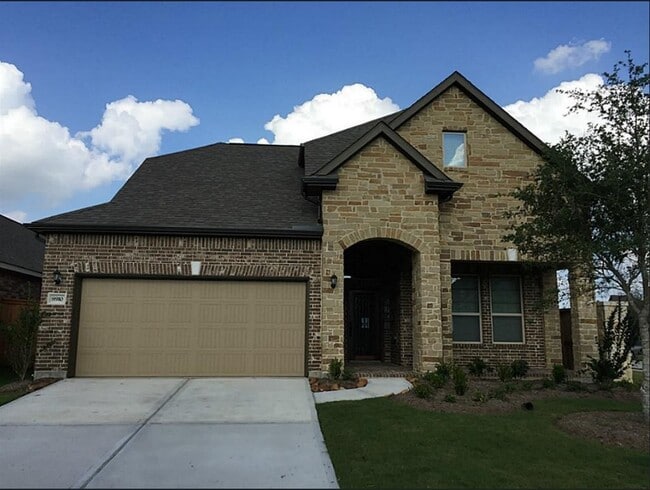 8910 Texas Honeysuckle Trail