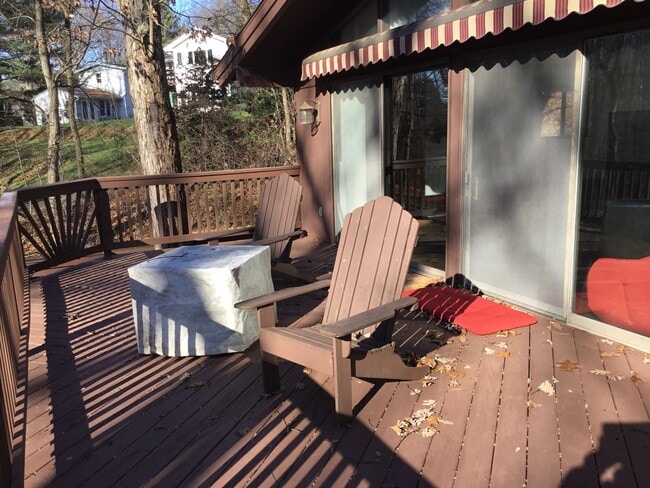 850 Twin Oaks Dr in Hummelstown, PA - Building Photo - Building Photo