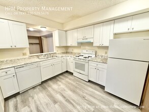 1876 Ledgewood Blvd NE in Massillon, OH - Building Photo - Building Photo