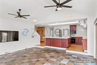 475 Roading Dr in San Jose, CA - Foto de edificio - Building Photo