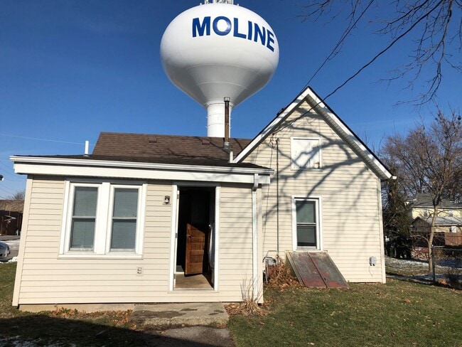 1532 17th Ave in Moline, IL - Building Photo - Building Photo
