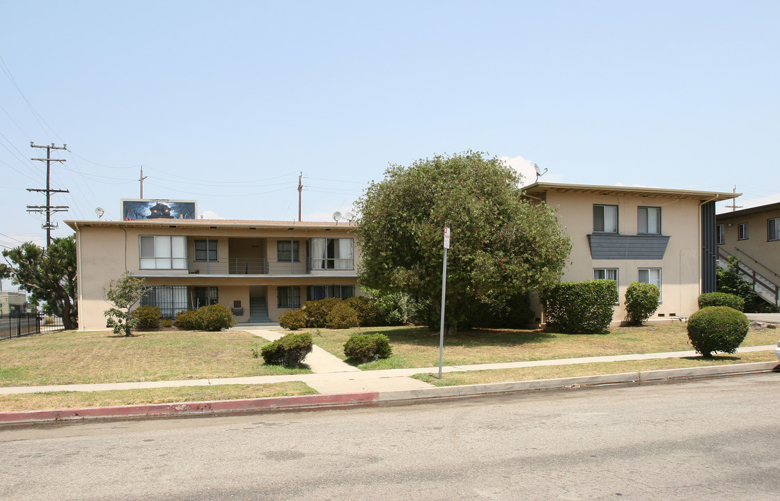 5785 Corbett St in Los Angeles, CA - Foto de edificio