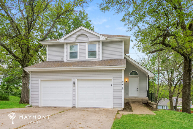 property at 2412 SE 7 St
