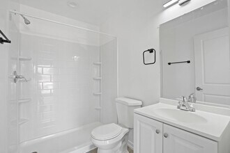 2428 Highland Ave in National City, CA - Building Photo - Interior Photo